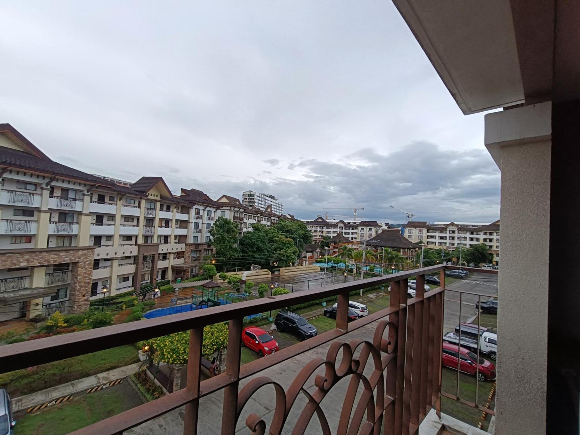 1Bedroom One Oasis Condo Fullyfurnished Davao Stadt Exterior foto